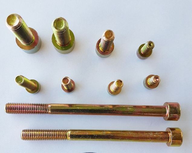 Zylinderschrauben mit Innensechskant DIN 912, Größe M5-M10, Gelb verzinkt, Güte 8.8