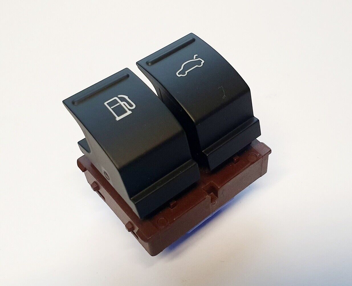 Original VW Passat 3C B6 Schalter Tankklappe Heckklappe 3C0959903B